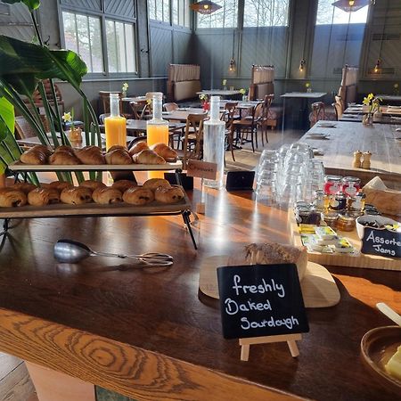 The Ridings At Theobalds Park Hotel Goff's Oak ภายนอก รูปภาพ